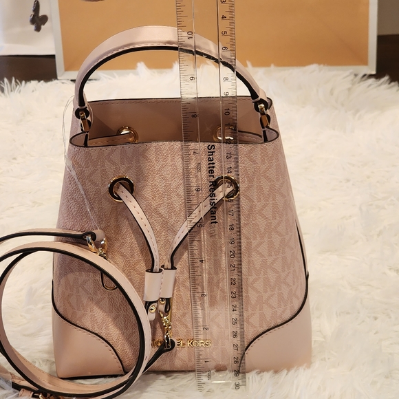 MICHAEL KORS SMALL MERCER BUCKET BAG/DK PWDR BLSH - Picture 9 of 17